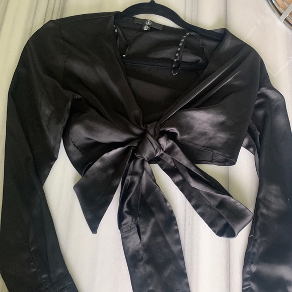 Missguided Cropped Wrap Top Size 0 - Picture 2 of 3
